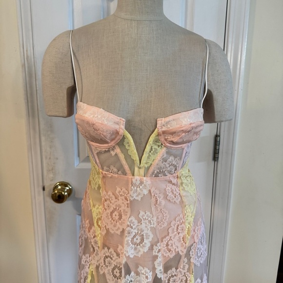 🌸 For Love & Lemons Pastel Lace Maxi Dress XXS – NWT - Picture 6 of 16
